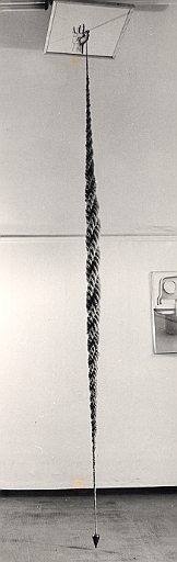 1971 - Hand mit Senkblei-Bleistiftlzeichnung - Seil - Senkblei - 3Ex.jpg